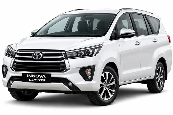 Innova Crysta 6 + 1 / 7 Seater taxi Jalandhar